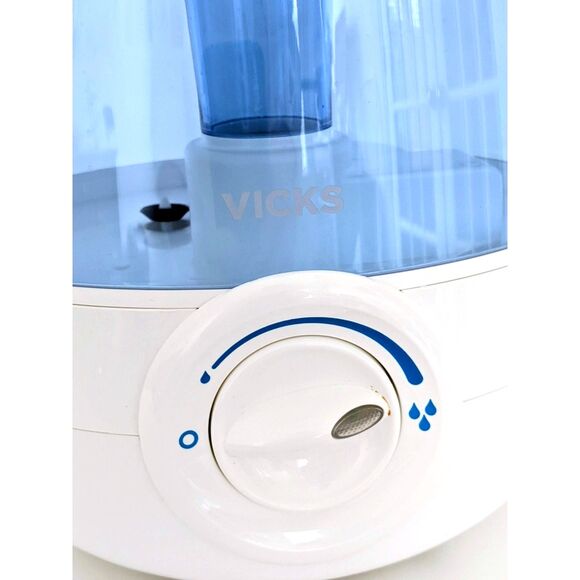 Vicks Cool Mist Aerosol Humidifier - Picture 3 of 10